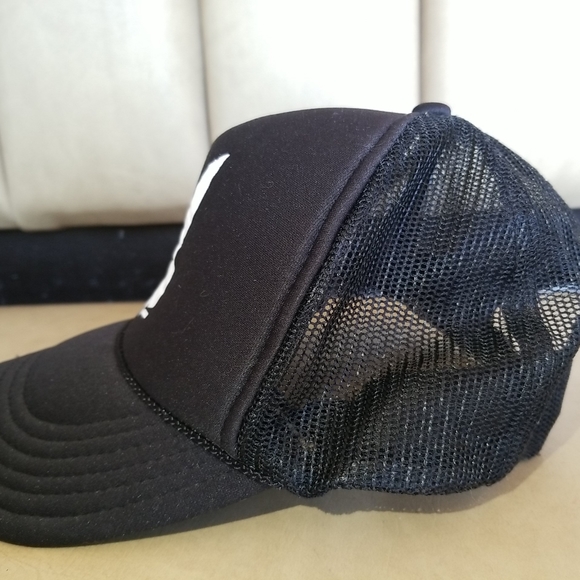 Vtg Playboy Bunny Logo Snapback Trucker Hat Mesh Bunny Label Otto… - Picture 4 of 12